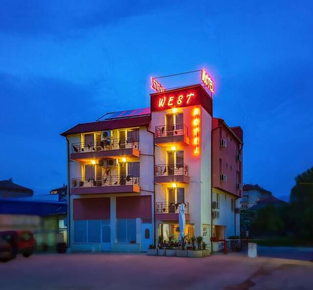 Отель Motel West Благоевград-3